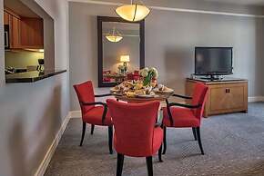 Residence at the Four Seasons