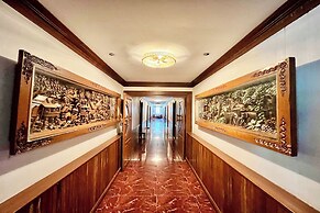 Naya Park View Hotel