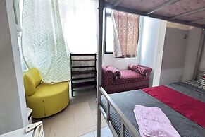 Sunshiny-BB Hostel near Punnavithi BTS station