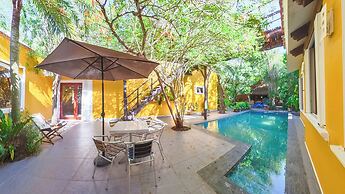 Villa con Piscina y Acceso a Laguna Yalkú, Akumal