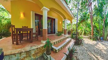 Villa con Piscina y Acceso a Laguna Yalkú, Akumal