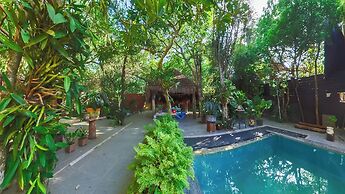 Villa con Piscina y Acceso a Laguna Yalkú, Akumal