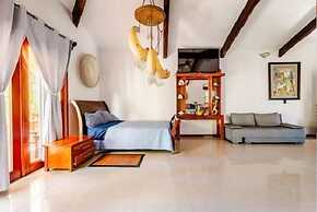 Villa con Piscina y Acceso a Laguna Yalkú, Akumal
