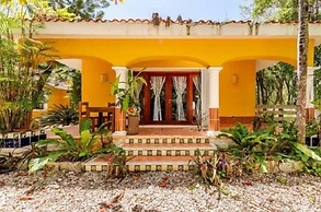 Villa con Piscina y Acceso a Laguna Yalkú, Akumal