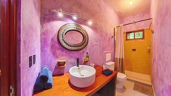 Villa con Piscina y Acceso a Laguna Yalkú, Akumal
