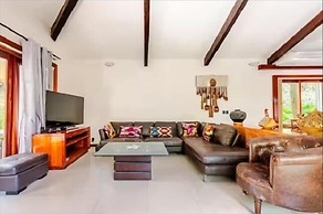 Villa con Piscina y Acceso a Laguna Yalkú, Akumal