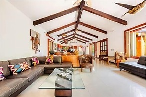 Villa con Piscina y Acceso a Laguna Yalkú, Akumal
