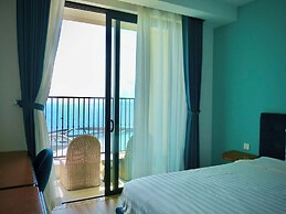 Aura Apartment