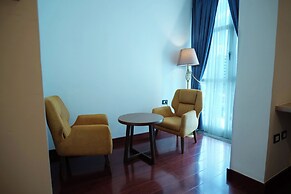 Crescent International Hotel