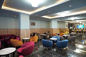 Crescent International Hotel