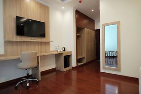 Crescent International Hotel