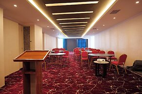Crescent International Hotel