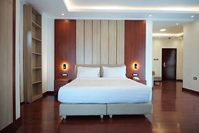 Crescent International Hotel