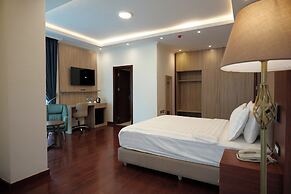 Crescent International Hotel