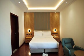 Crescent International Hotel