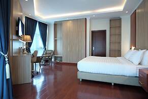 Crescent International Hotel
