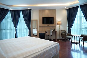 Crescent International Hotel