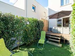Family Home With Pool Near Beach