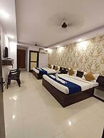 HOTEL GOLDEN TREE