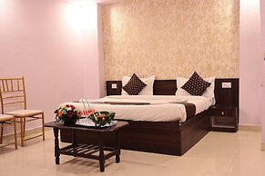 HOTEL GOLDEN TREE