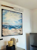 Seas the DAY Luxury Seafront!