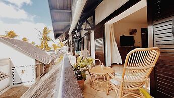 Seas the DAY Luxury Seafront!