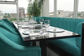 Exotic Plaza Hotel