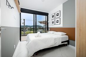 Apartment With/pool in Jurere Internacional Epc204