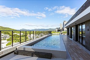 Apartment With/pool in Jurere Internacional Epc204