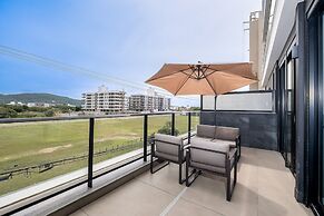 Apartment With/pool in Jurere Internacional Epc204