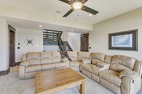 River Views + Wraparound Deck: Dubuque Getaway