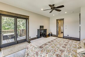 River Views + Wraparound Deck: Dubuque Getaway