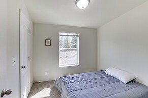 Mtn-view Gem w/ Outdoor Entertainment in Ahsahka!
