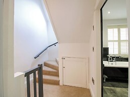 Raven Lane Retreat