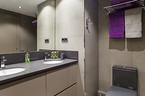 Elegant Eixample Apartment Nicely Decorated