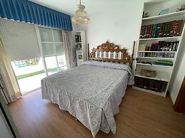 Spacious House w/ Private Pool Next to Golf Club