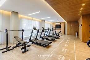 Studio in Building With Pool Con1206