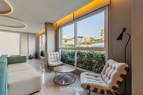 Studio in Building With Pool Con1206