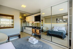 Studio in Building With Pool Con1206