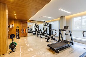 Studio in Building With Pool Con1206