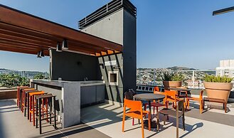 Studio in Building With Pool Con1206