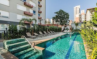Studio in Building With Pool Con1206