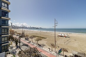 3BR Beachfront apt w/ sea View Cet802