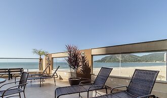 3BR Beachfront apt w/ sea View Cet802