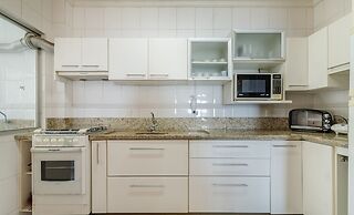 3BR Beachfront apt w/ sea View Cet802