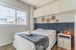 Apt w/ Gourmet Balcony 800m From the Beach Cbe0201
