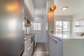 Apt w/ Gourmet Balcony 800m From the Beach Cbe0201