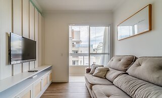Apt w/ Gourmet Balcony 800m From the Beach Cbe0201