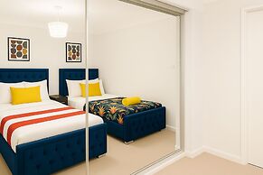 House - Sleeps 7 - Pet Friendly - Garden - Parking