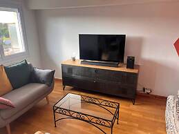 Spacious Flat Near Beach